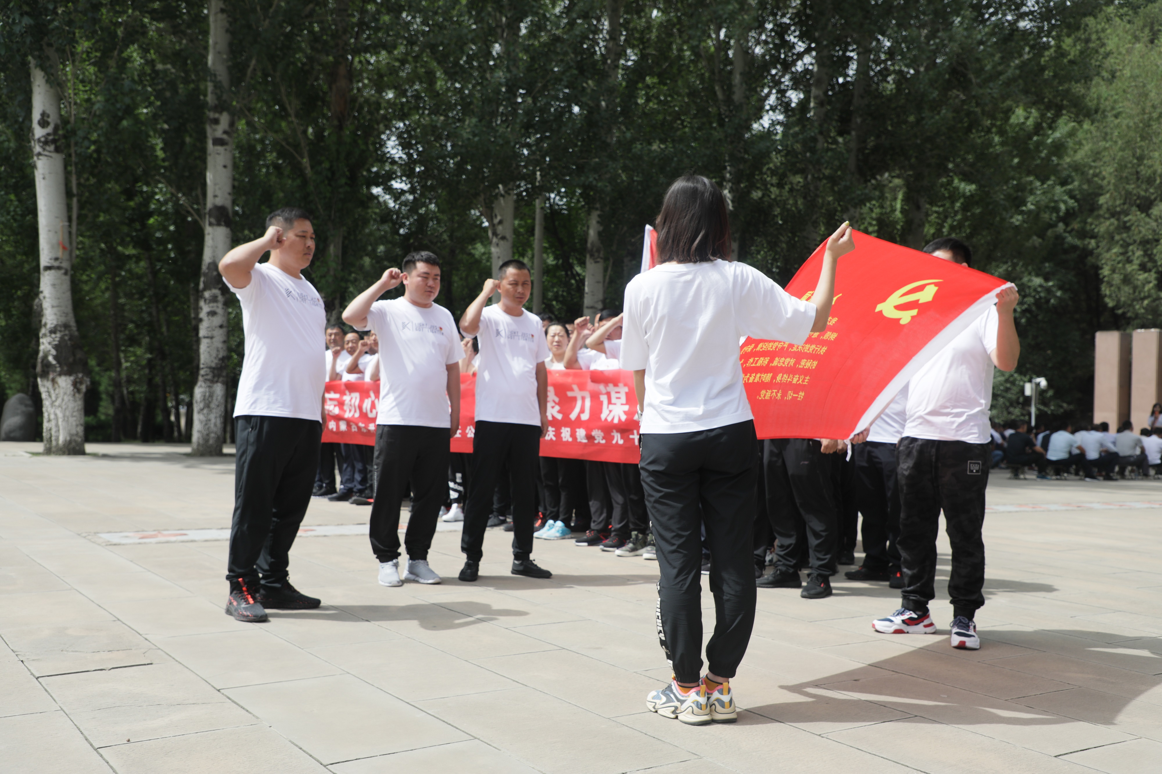 b1832ae9-1de3-449b-866c-0f5f352229ad